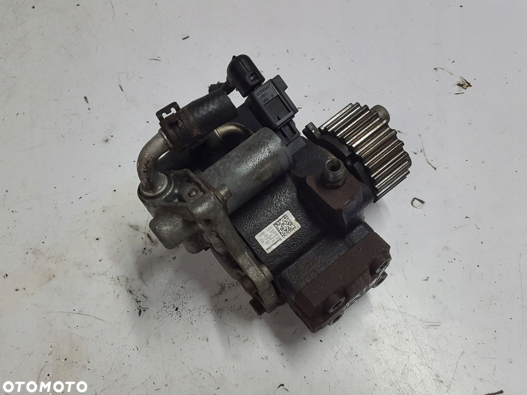 PASSAT B7 1.6 TDI CAY POMPA WTRYSKOWA 03L130755H - 1