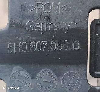 vw golf viii 5h 19- ślizg mocowanie zderzaka prawy przód oryg - 2