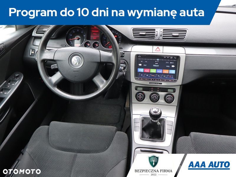 Volkswagen Passat - 8