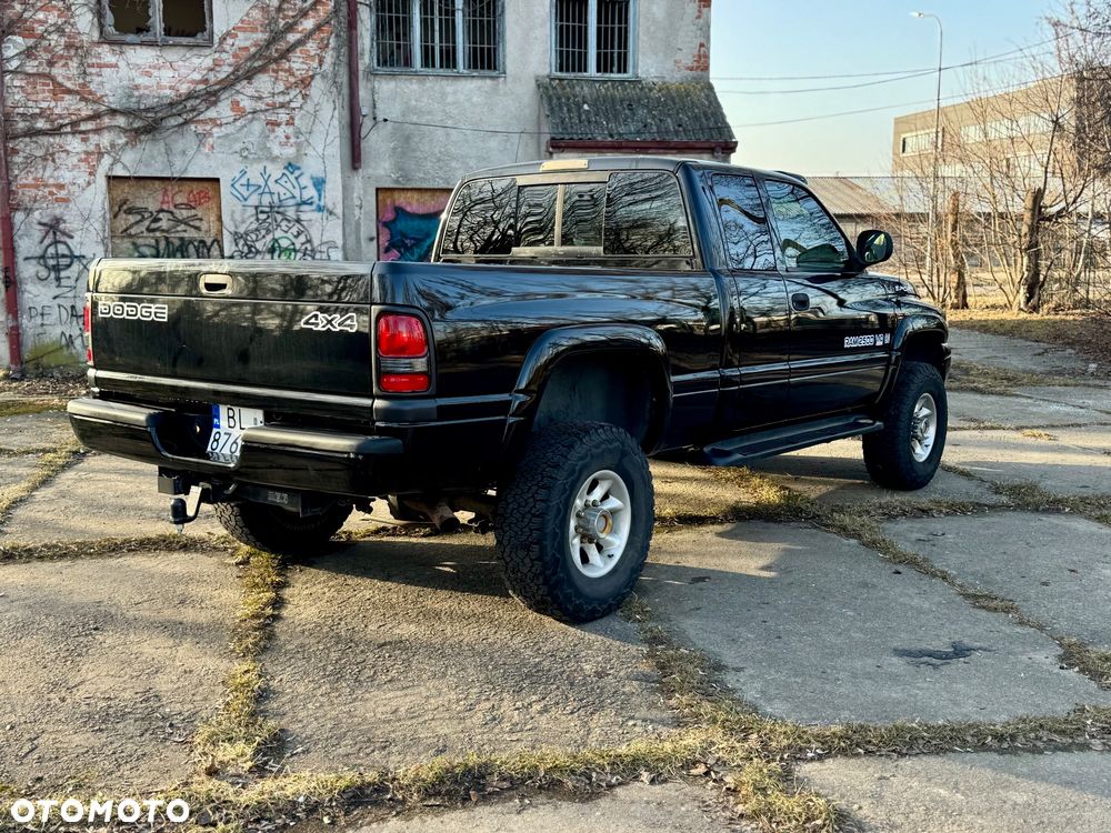Dodge RAM 8.0 V10 - 4