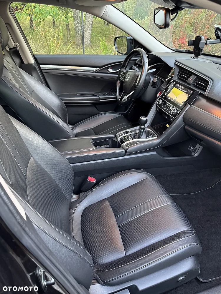 Honda Civic 1.5 i-VTEC Turbo Executive - 28