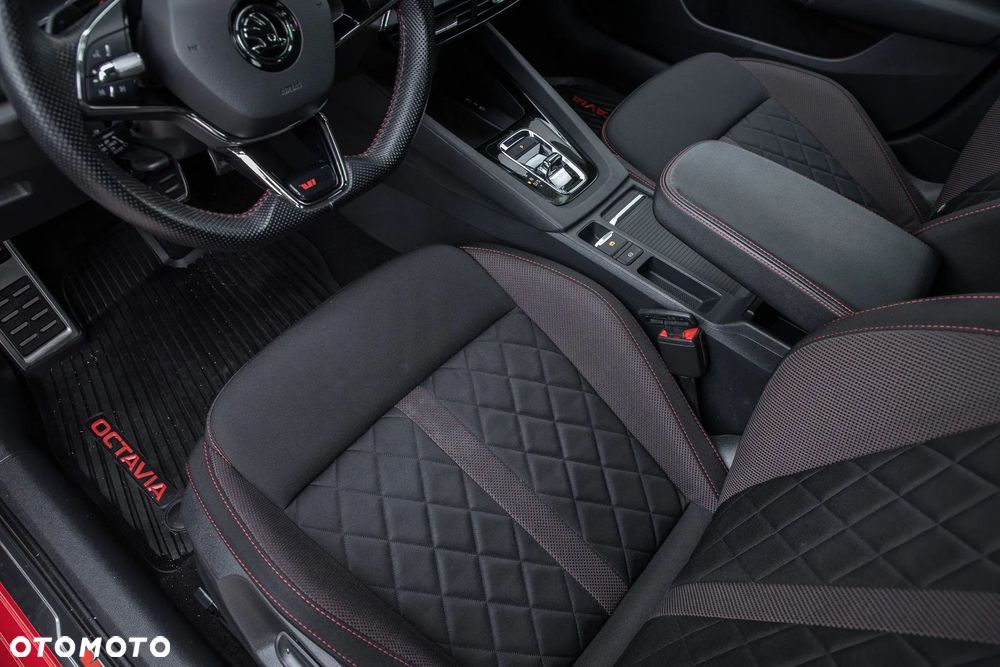 Skoda Octavia 2.0 TDI RS DSG - 13