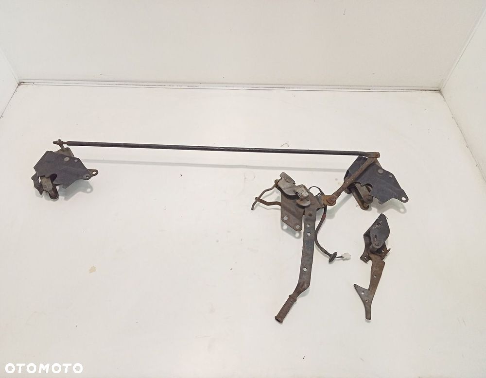 ZAMEK KABINY BLOKADA MITSUBISHI FUSO CANTER 3C13 - 1