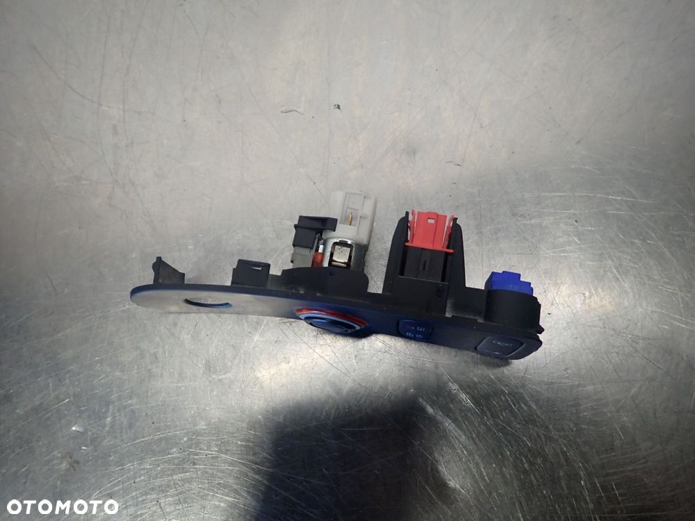 PRZEŁĄCZNIK REGULACJI LUSTEREK SEAT ALTEA 1.9 TDI - 3