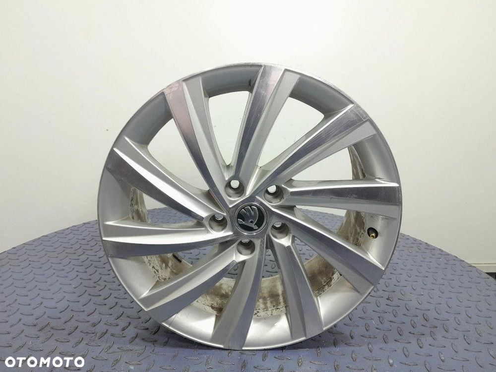 SKODA OCTAVIA IV FELGA ALUMINIOWA 7.5JX18 5X112 ET 48 5E3601025H - 1