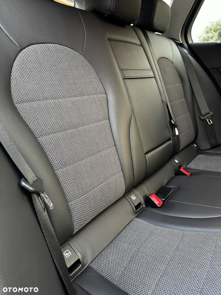 Mercedes-Benz Klasa C 220 d 9G-TRONIC Avantgarde - 18