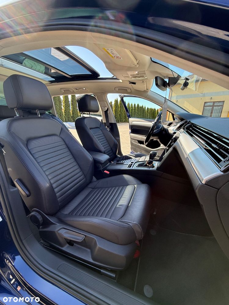 Volkswagen Passat 2.0 TDI SCR DSG Comfortline - 25