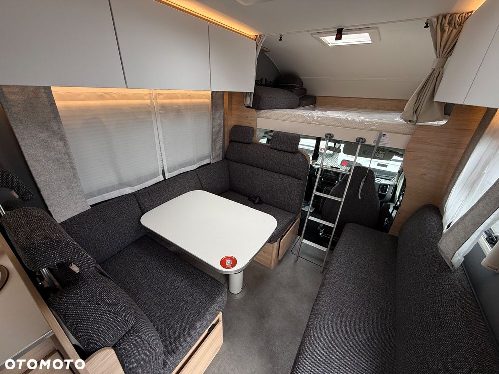 Dethleffs Family XL - 16