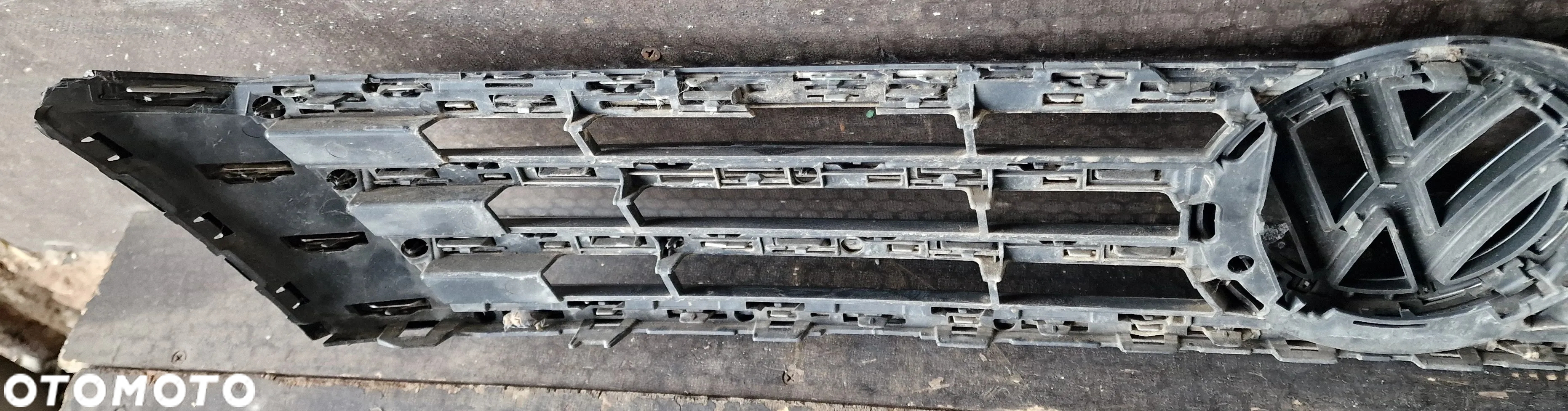 GRILL ATRAPA CHŁODNICY VW PASSAT B7 - 6