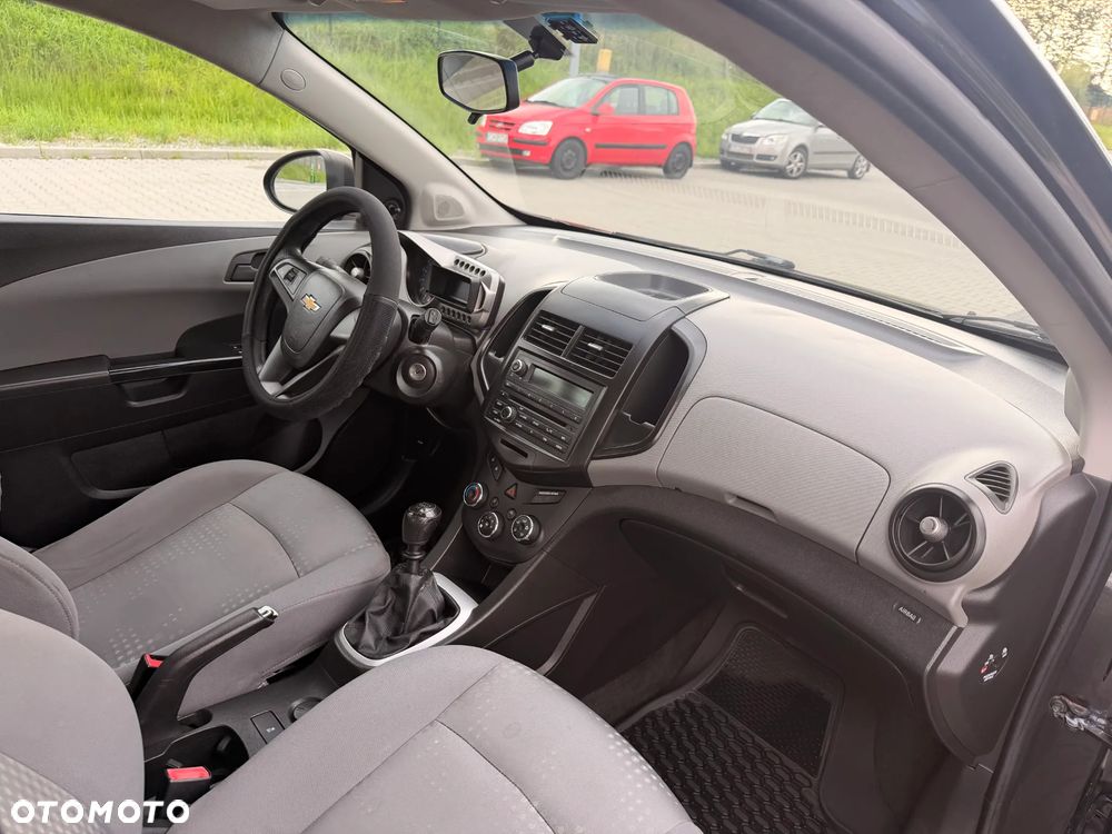 Chevrolet Aveo - 15