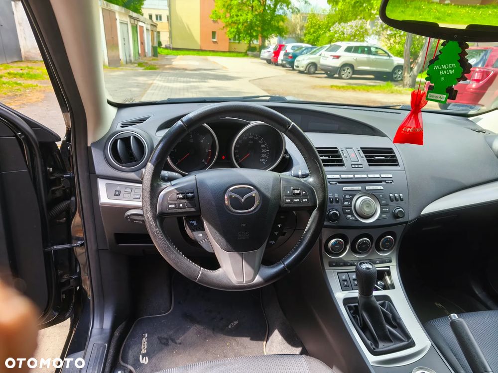 Mazda 3 1.6 CD Exclusive + - 15