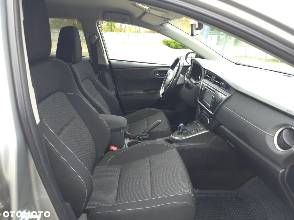 Toyota Auris 1.8 HSD Luna - 13