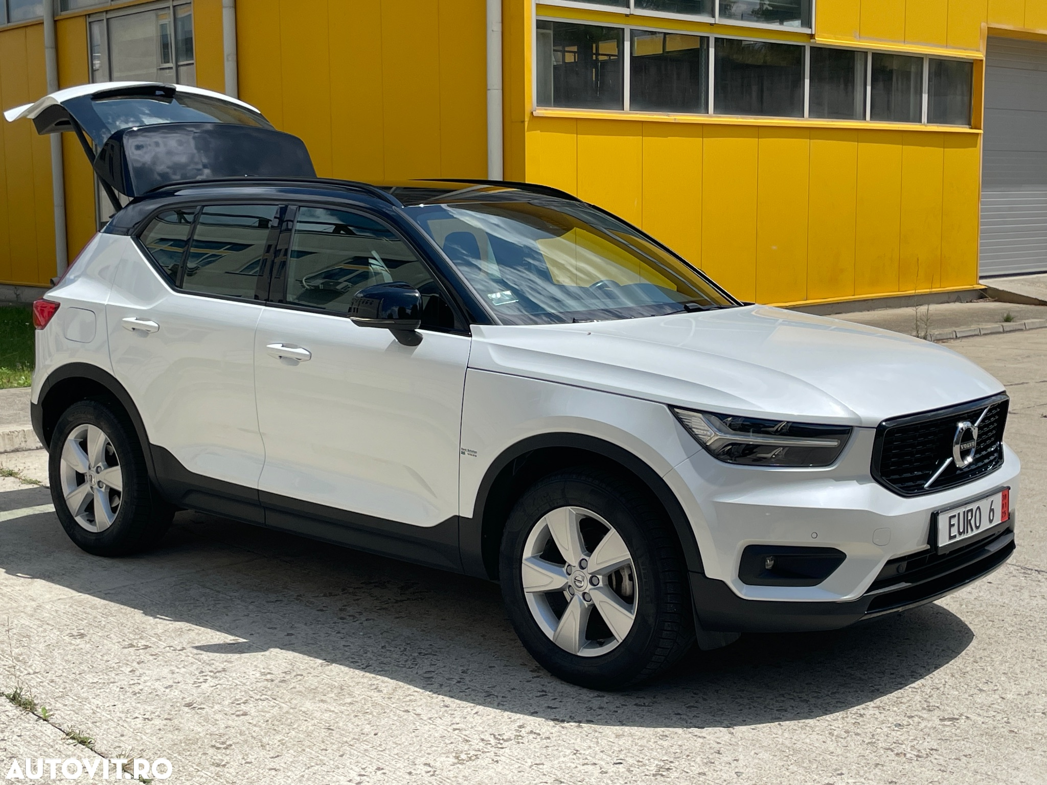 Volvo XC 40 D3 R-Design - 3