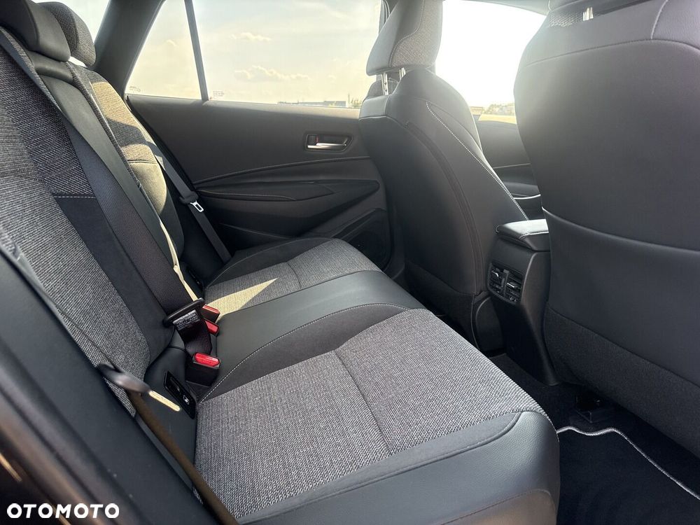Toyota Corolla 1.8 Hybrid Style - 11