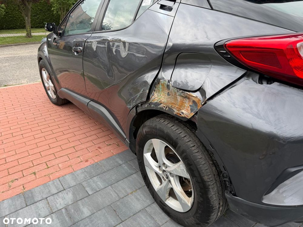 Toyota C-HR Business-Edition - 17