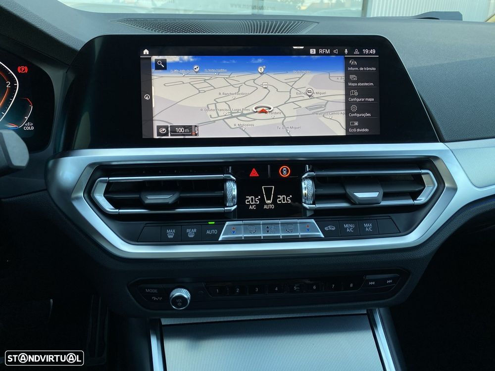 BMW 318 d Pack Desportivo M Auto - 20