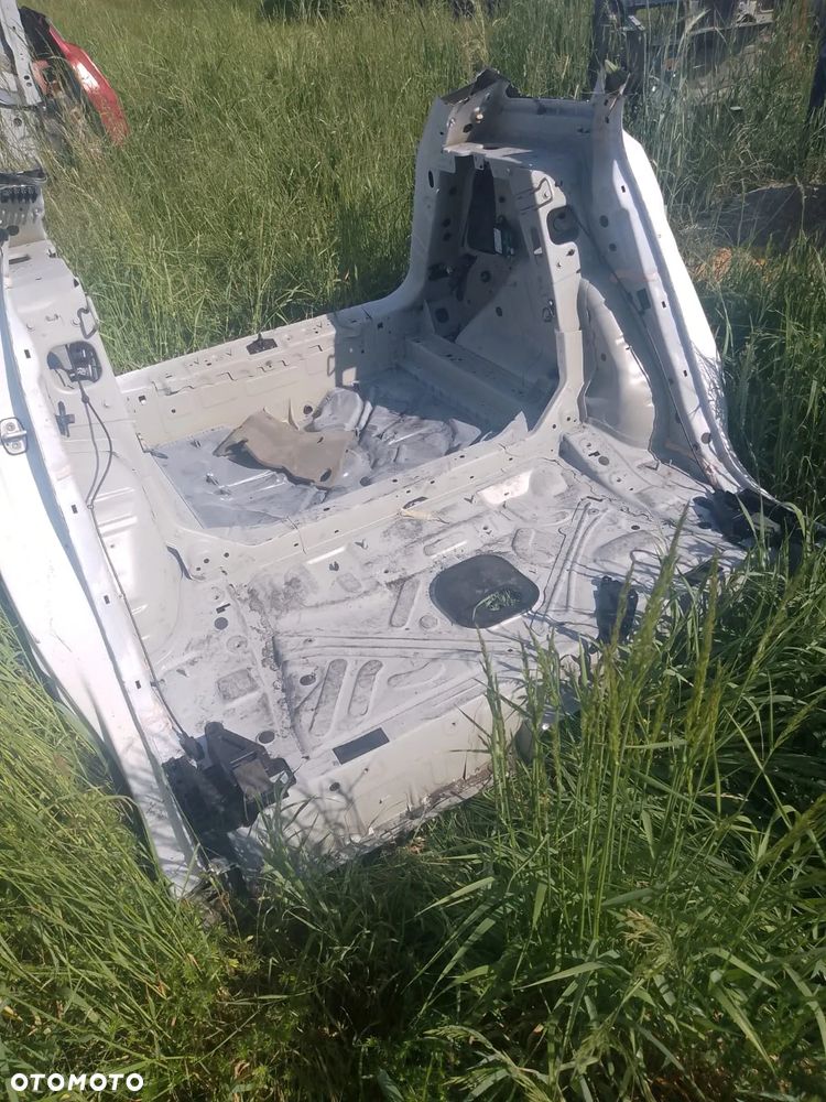 Peugeot 3008 ll tył ćwiartki - 3