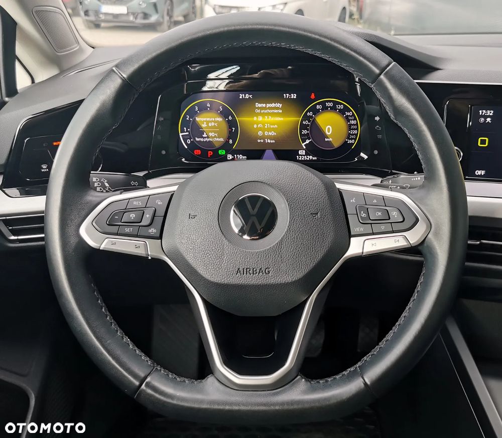 Volkswagen Golf - 10