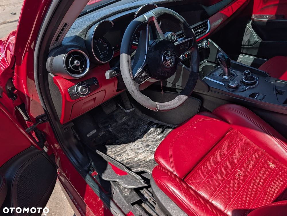 Alfa Romeo Giulia 2.0 Turbo Veloce Q4 - 10