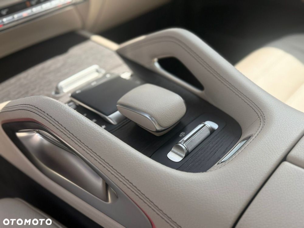 Mercedes-Benz GLS - 19