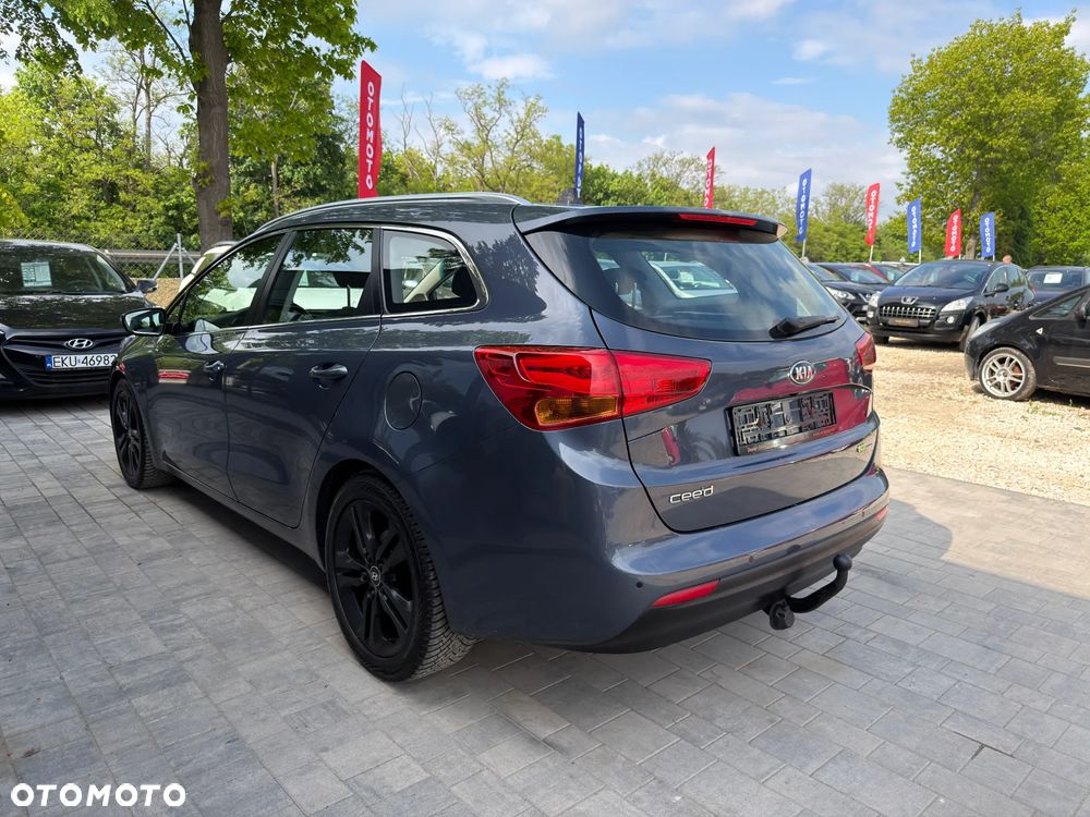 Kia Ceed 1.6 CVVT ISG Spirit - 13