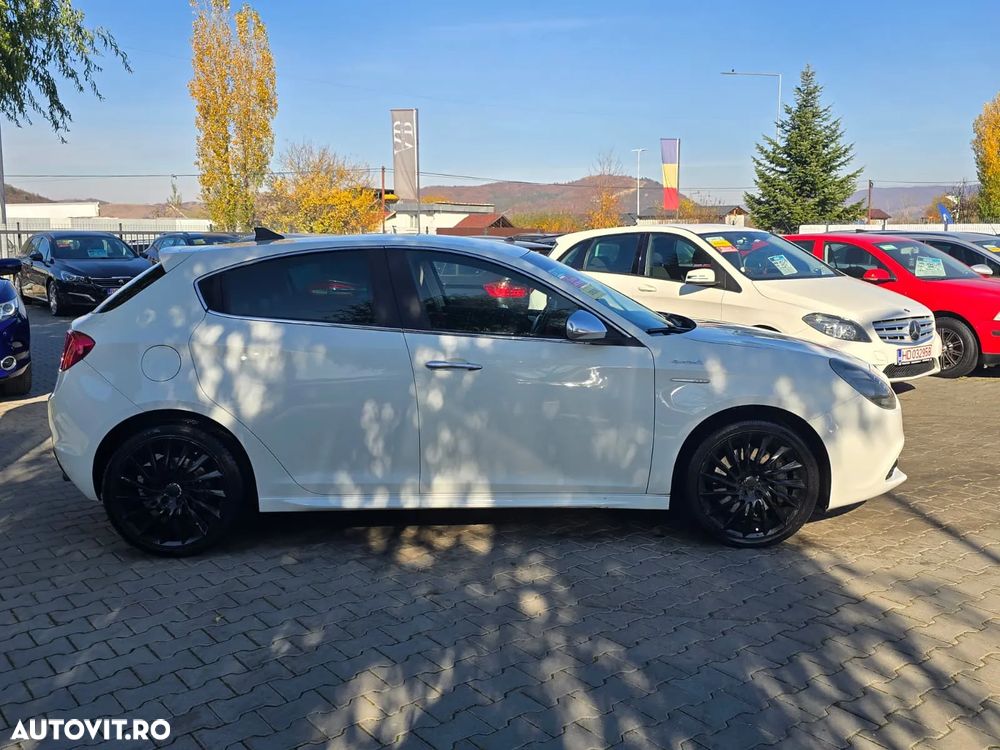 Alfa Romeo Giulietta 2.0 JTDM 20V TCT Speciale - 5