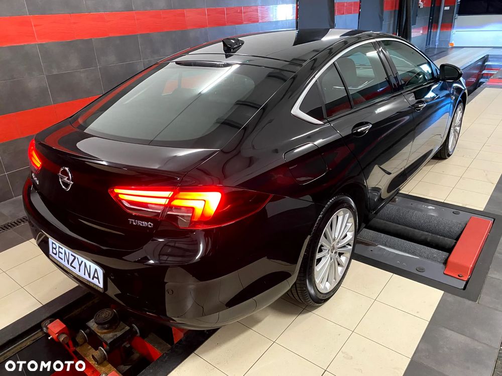 Opel Insignia CT 1.5 T Exclusive S&S - 9