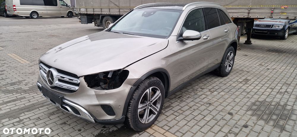 Mercedes-Benz GLC 220 d 4Matic 9G-TRONIC Exclusive - 2