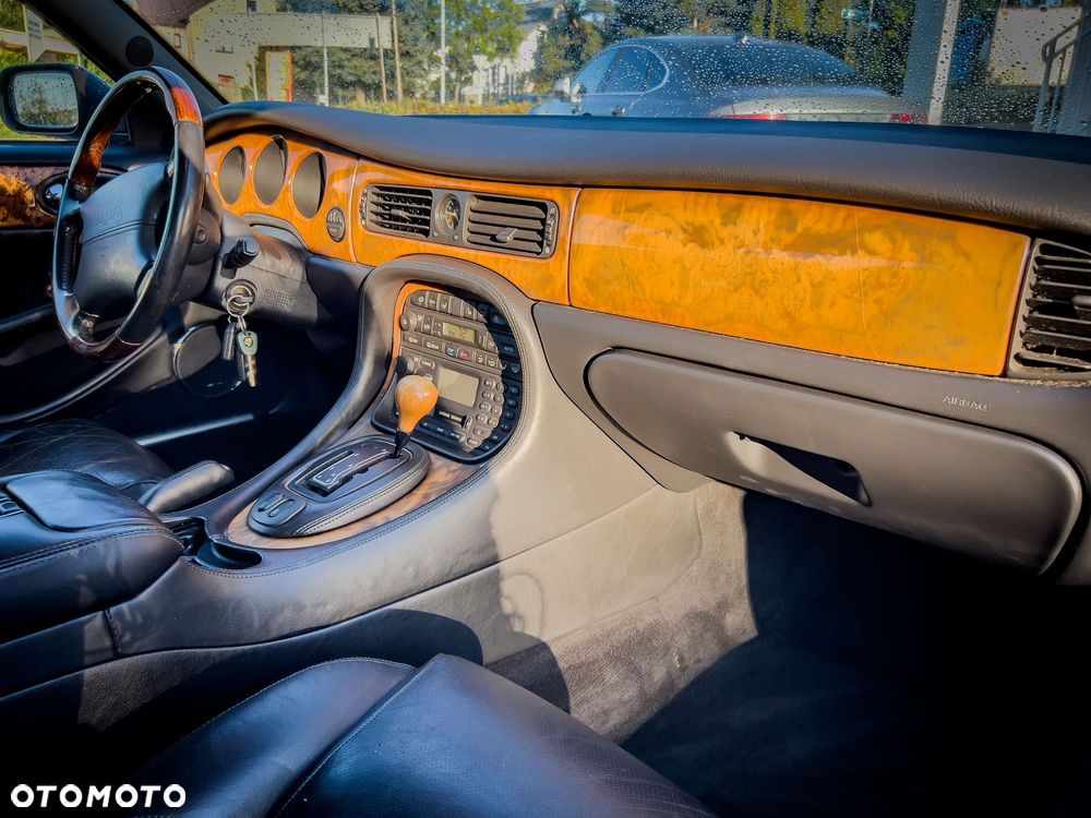 Jaguar XJR Standard - 19