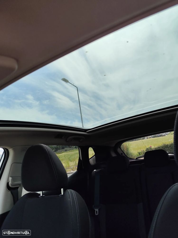 Nissan Qashqai 1.3 DIG-T N-Connecta - 24