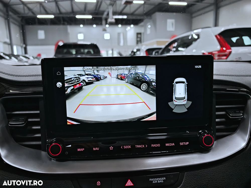 Kia Ceed 1.6 GDI 6DCT PHEV Vision - 12