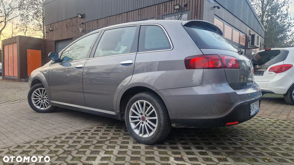 Fiat Croma 1.9 JTD Dynamic - 4