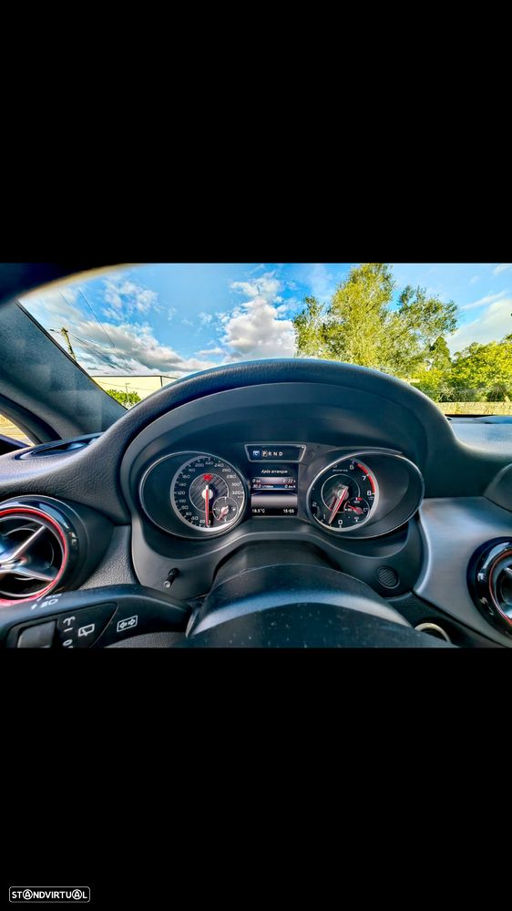 Mercedes-Benz CLA 45 AMG 4Matic Speedshift 7G-DCT Night Edition - 12