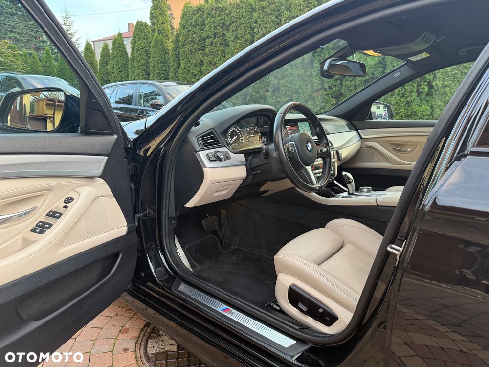 BMW Seria 5 520d Touring M Sport Edition - 17