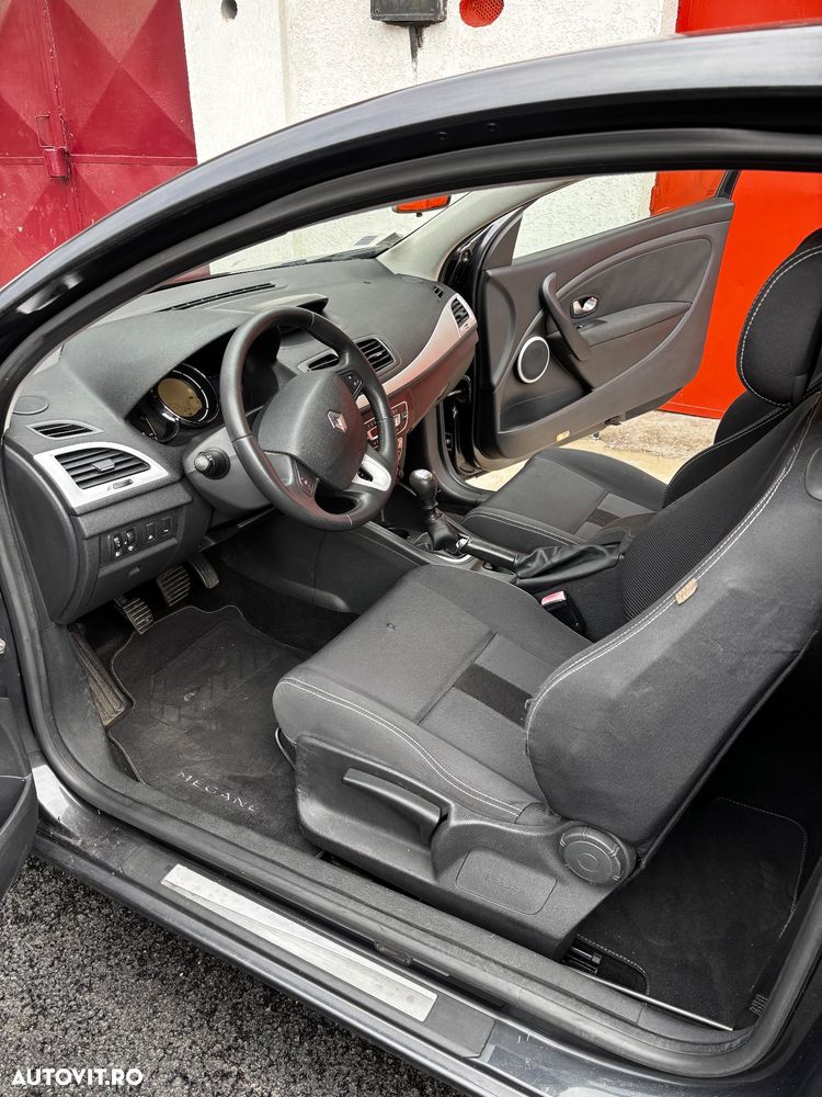 Renault Megane TCe 130 Coupe Dynamique - 12