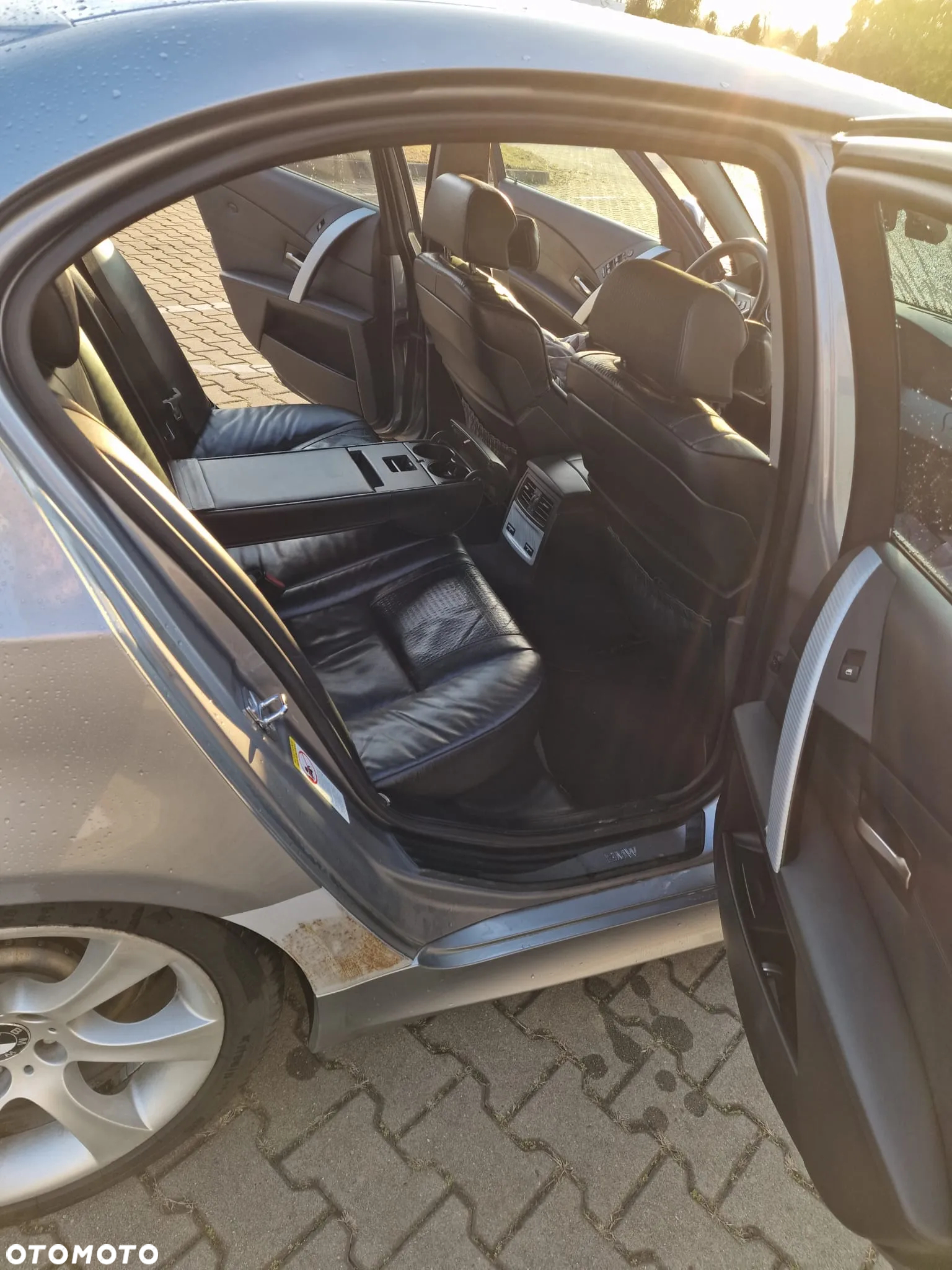 BMW Seria 5 545i - 14