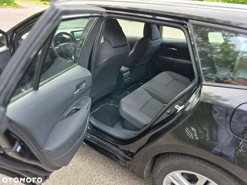 Toyota Corolla 2.0 Hybrid Comfort - 8