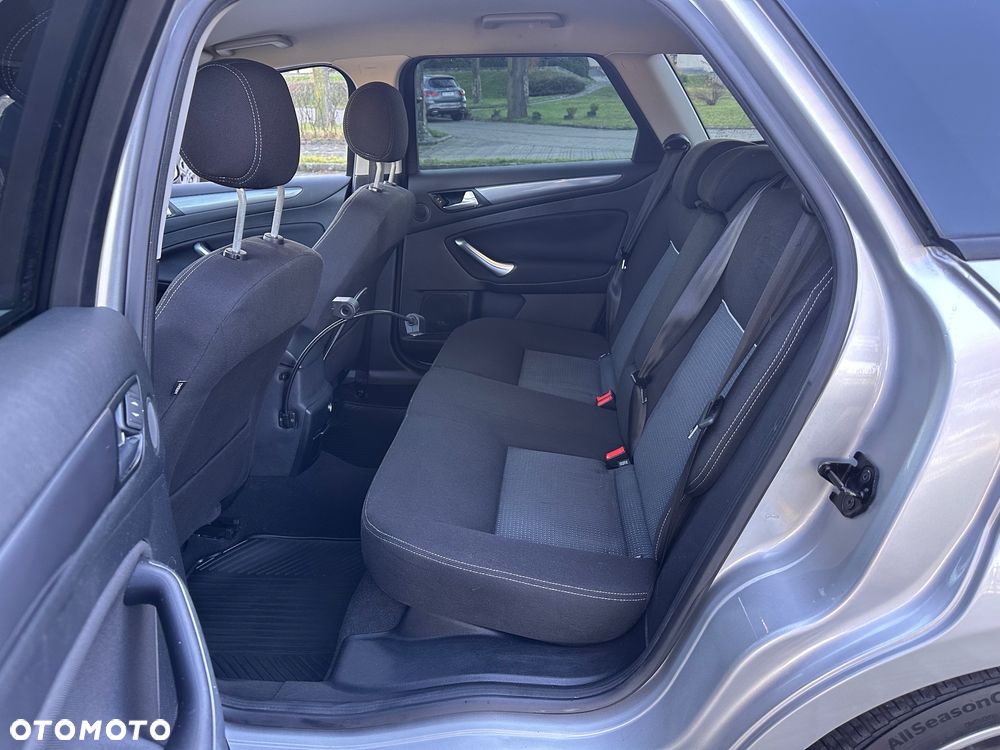 Ford Mondeo 1.6 TDCi Ambiente - 20