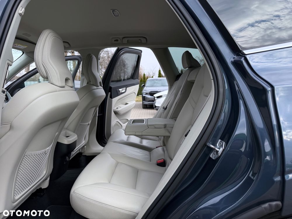 Volvo XC 60 B5 B Geartronic Momentum Pro - 35