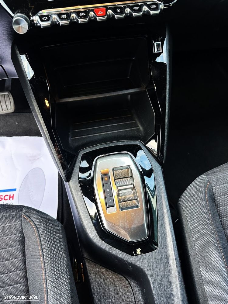 Peugeot 2008 1.5 BlueHDi Active Pack EAT8 - 12