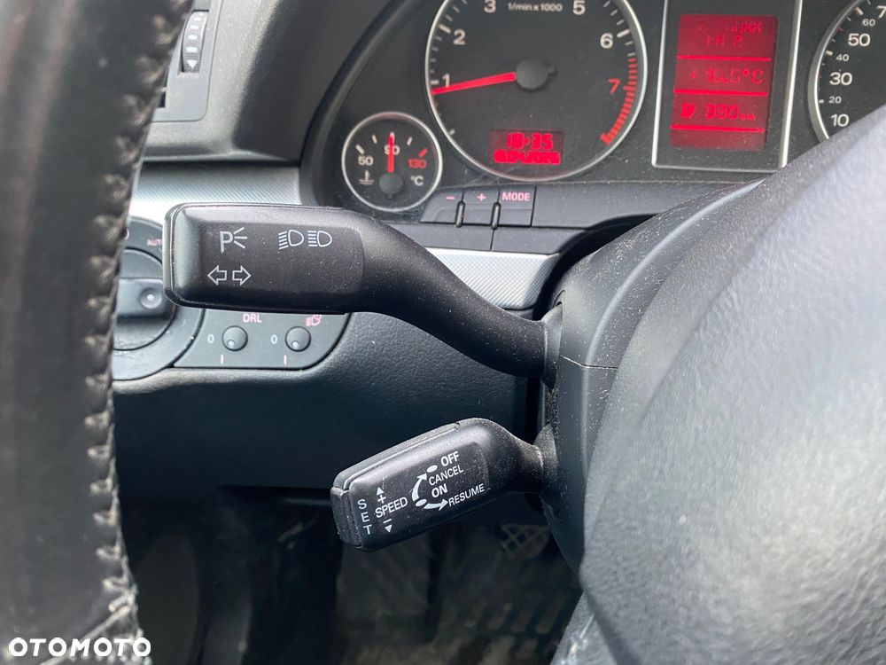 Audi A4 Limousine 1.8 T quattro - 9