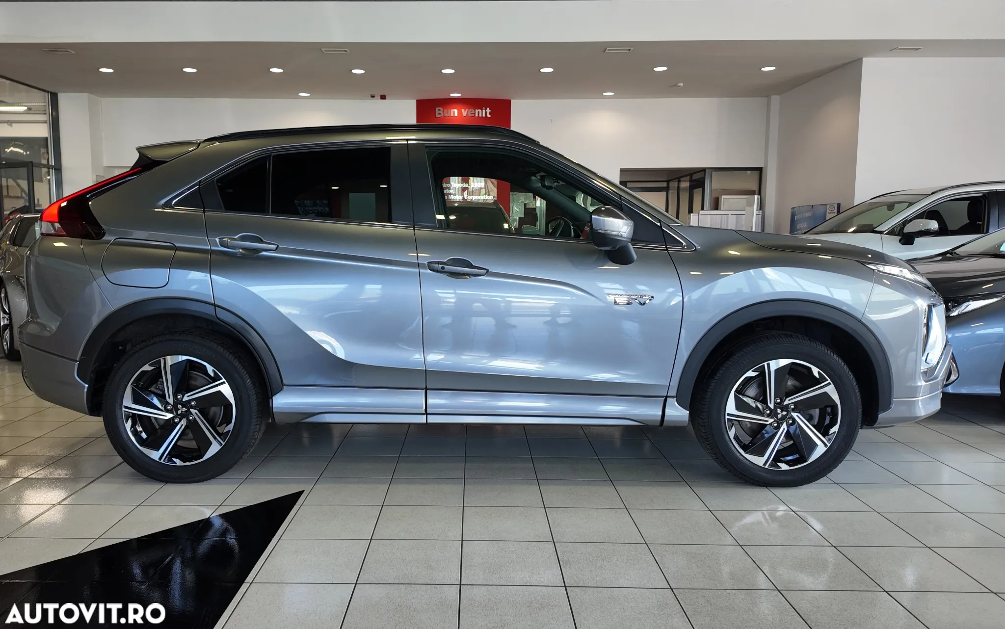 Mitsubishi Eclipse-Cross Plug-In Hybrid 4WD Intro Edition - 8