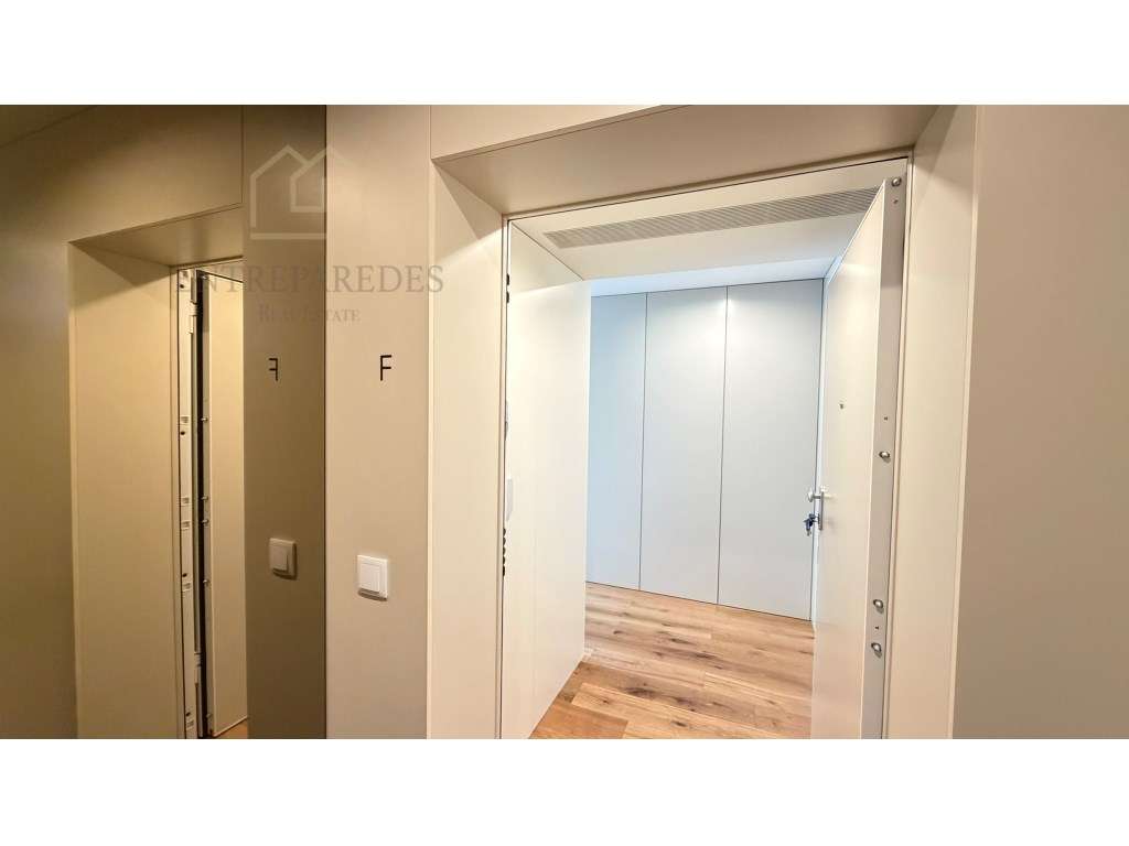 Apartamento T2 novo | garagem | 180m da Praia | para comprar em Esp... - Grande imagem: 5/25