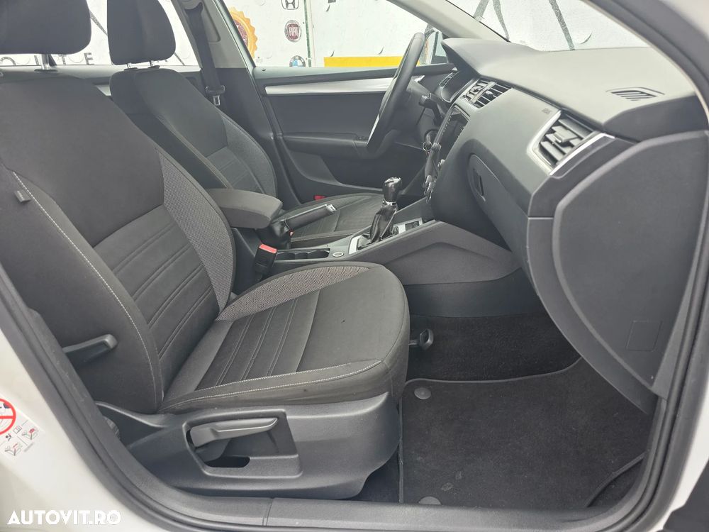 Skoda Octavia 1.6 TDI Style - 8