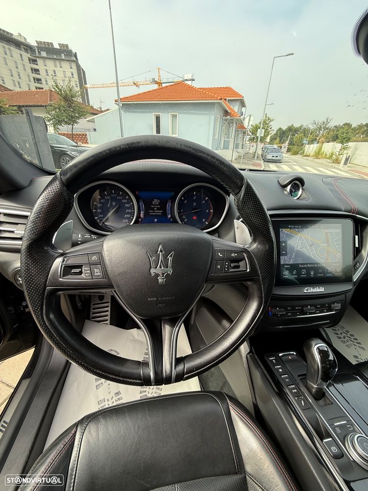 Maserati Ghibli 3.0 V6 - 23