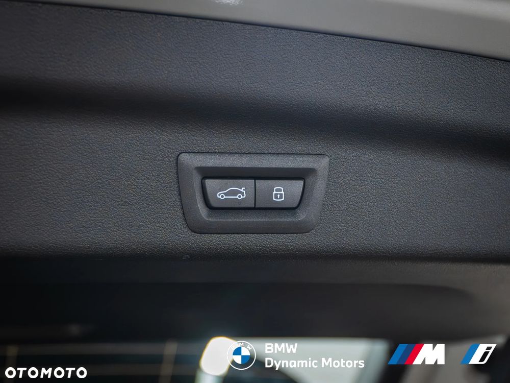 BMW iX1 eDrive20 M Sportpaket - 15