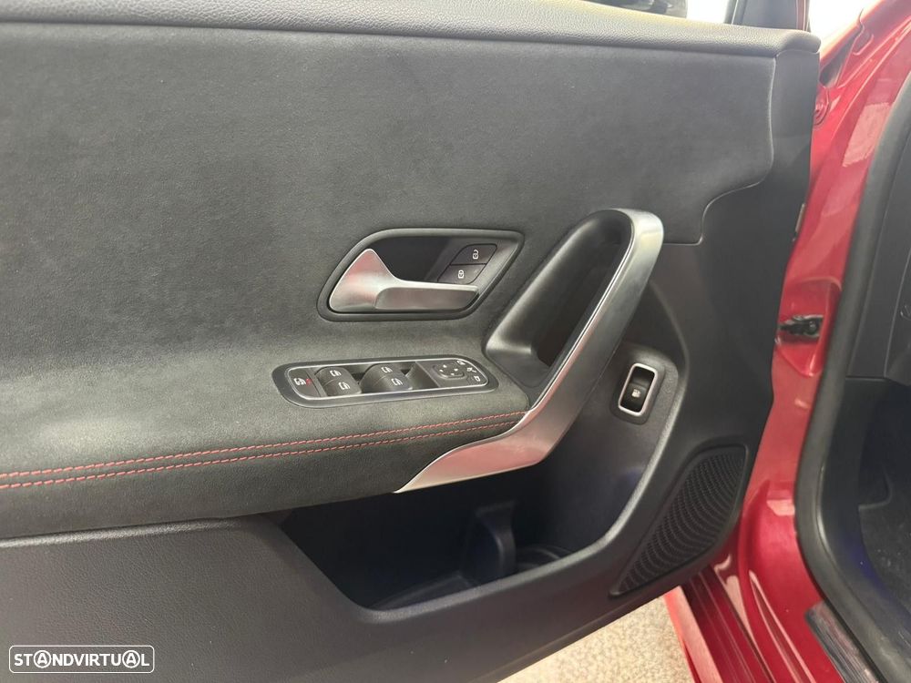 Mercedes-Benz A 250 e AMG Line - 10