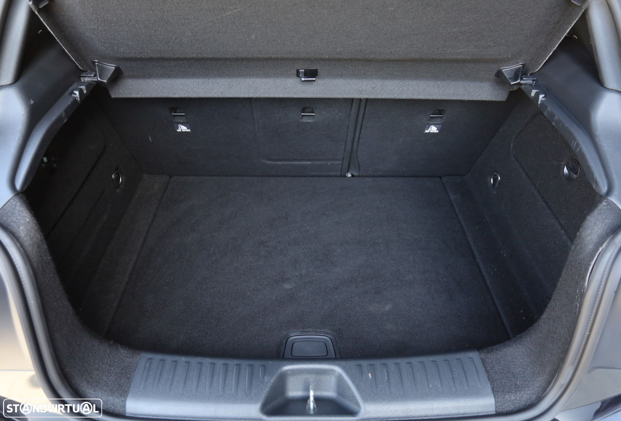 Mercedes-Benz A 180 d Urban - 18