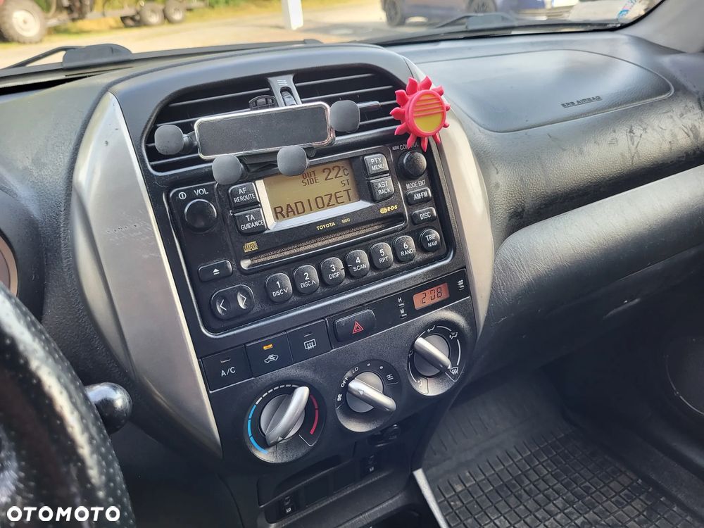 Toyota RAV4 - 22