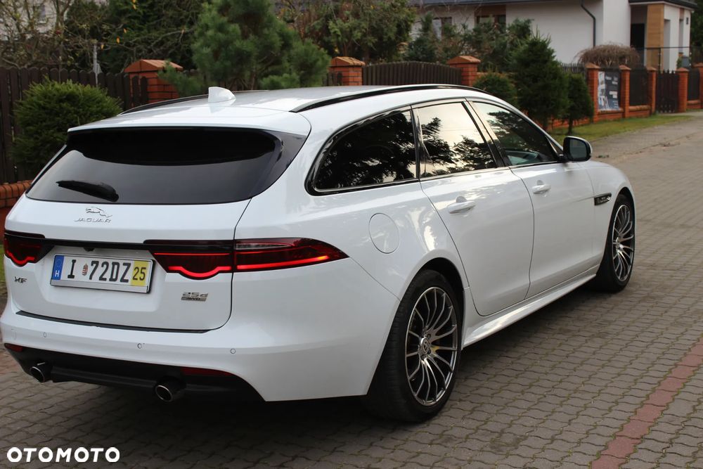 Jaguar XF 25d R-Sport - 33